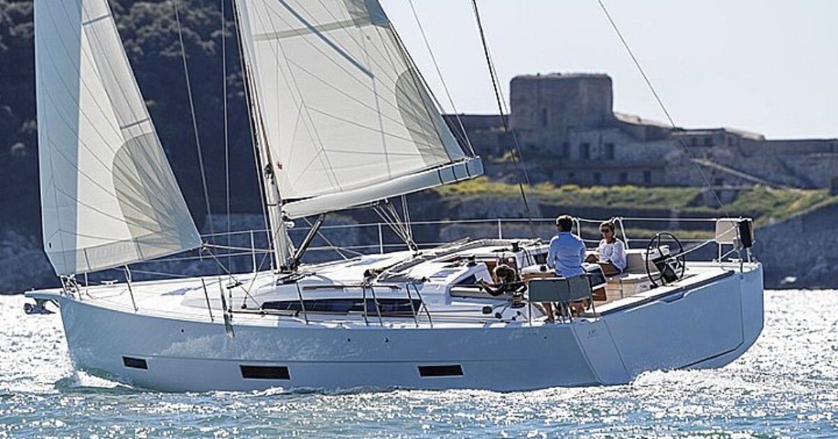 dufour 430 sailboat