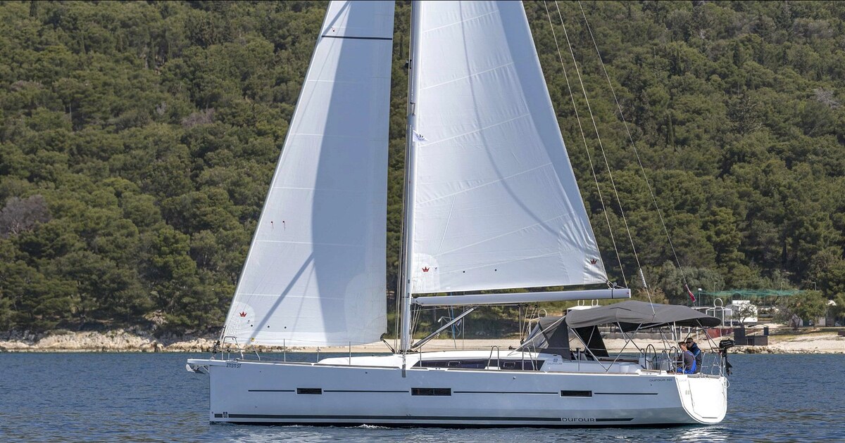 Sailboat Dufour 460 - Charter Split