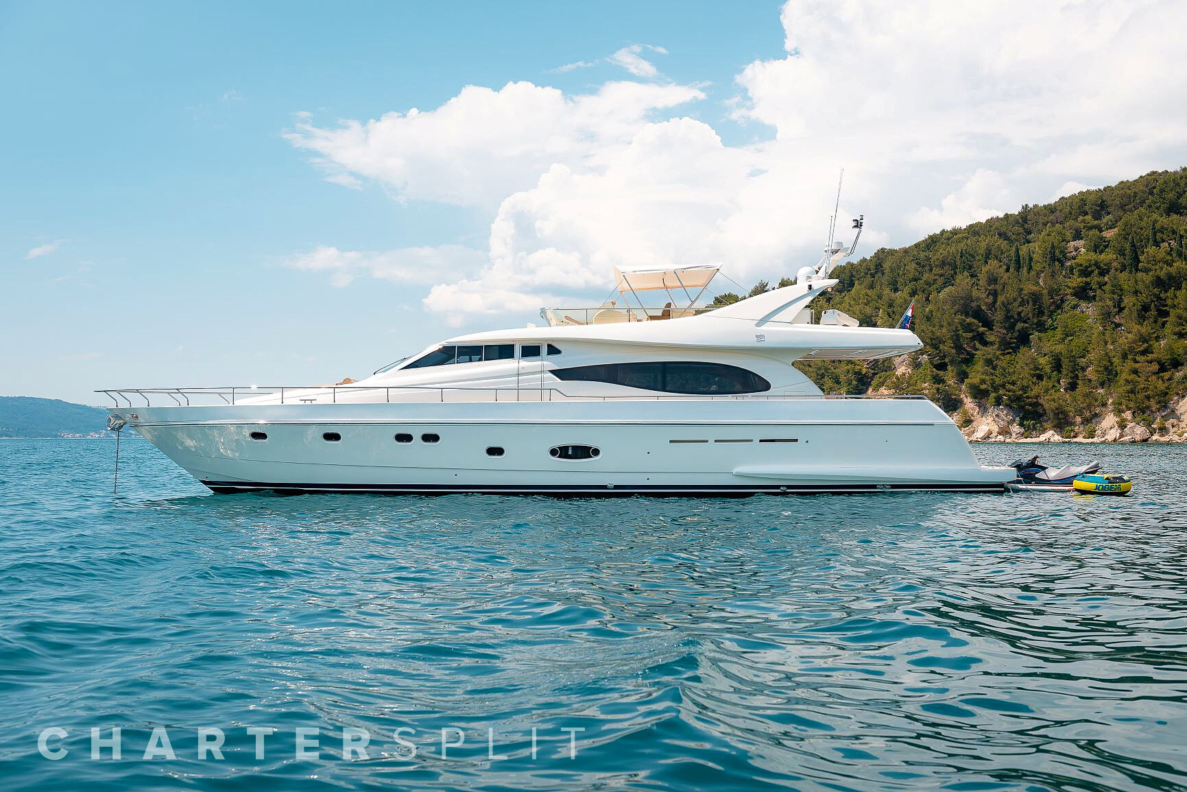 Motor yacht Ferretti 730 Charter Split