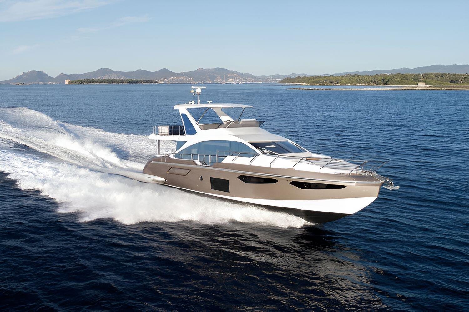 Motor yacht Azimut 60 available for charter in Croatia