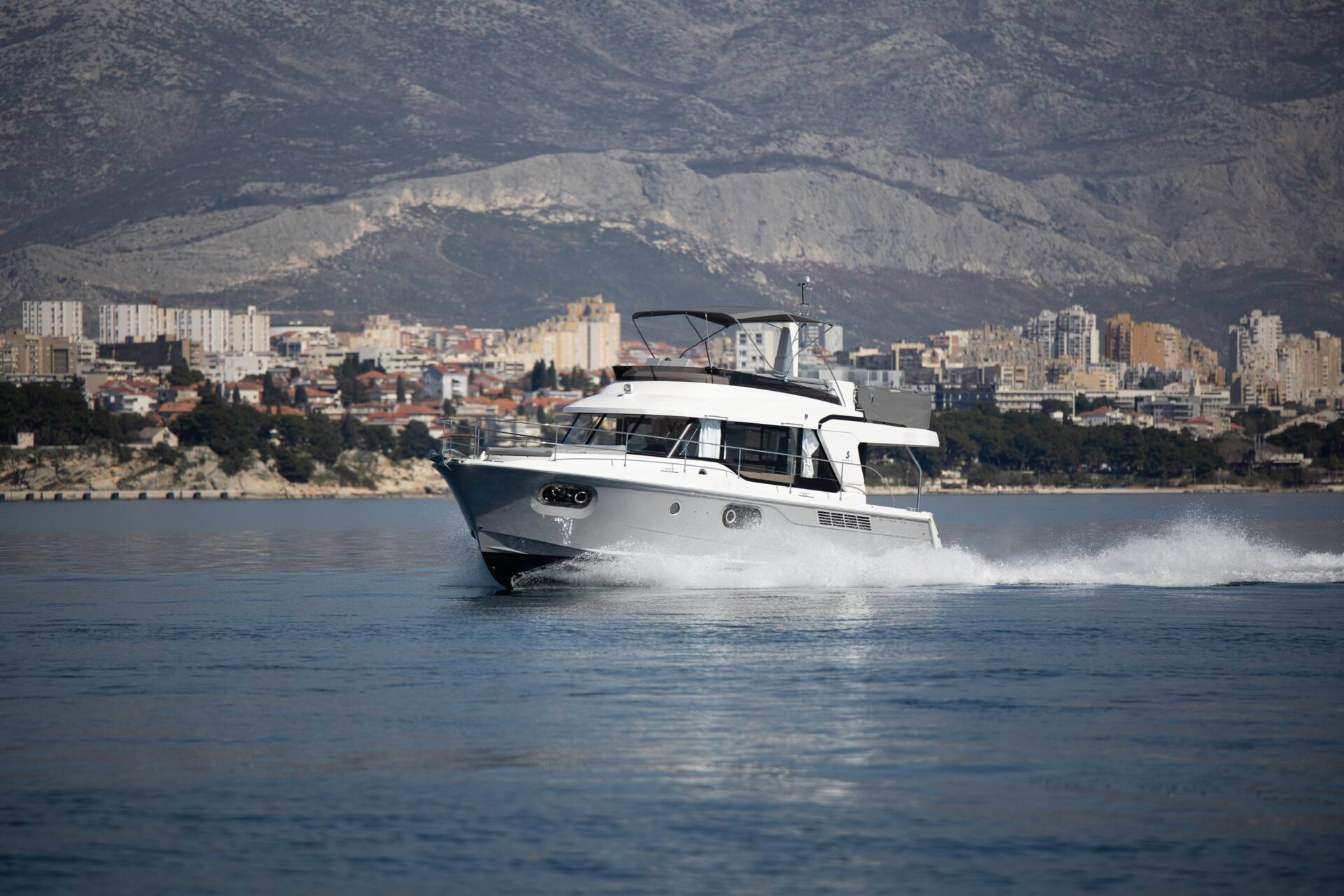 Motorni brod Beneteau Swift Trawler 41 dostupan za najam iz Splita, Hrvatske