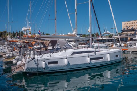 Sailboat Beneteau Oceanis 40.1 available for charter from Split, Croatia