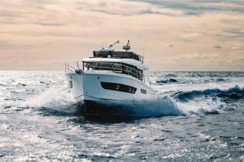 Motor boat Beneteau Swift Trawler 37 Fly available for charter from Split, Croatia