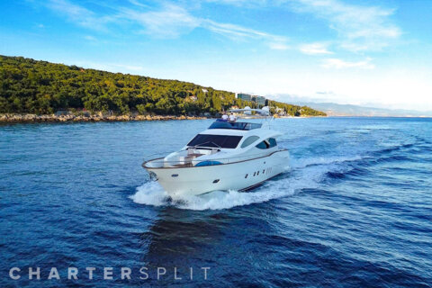 Motor yacht Evo Marine 760 available for charter in Croatia